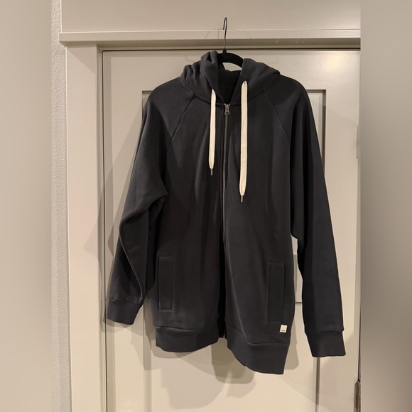 Vuori Women's Restore Full-Zip - color: Black - size Small. - Picture 3 of 8